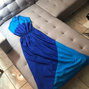 Blue maxi dress (size medium-large)